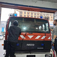  Виробництво та заміна лобового скла триплекс на пожежній машині Iveco Magirus 120 у Нікополі (Україна). 3
