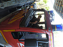  Виробництво та заміна лобового скла триплекс на пожежній машині Iveco Magirus 120 у Нікополі (Україна). 5