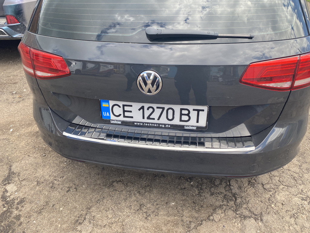 Накладка на задний бампер Carmos V1 (SW) для Volkswagen Passat B8 2015-2024 гг - фото 5 - id-p2111227652