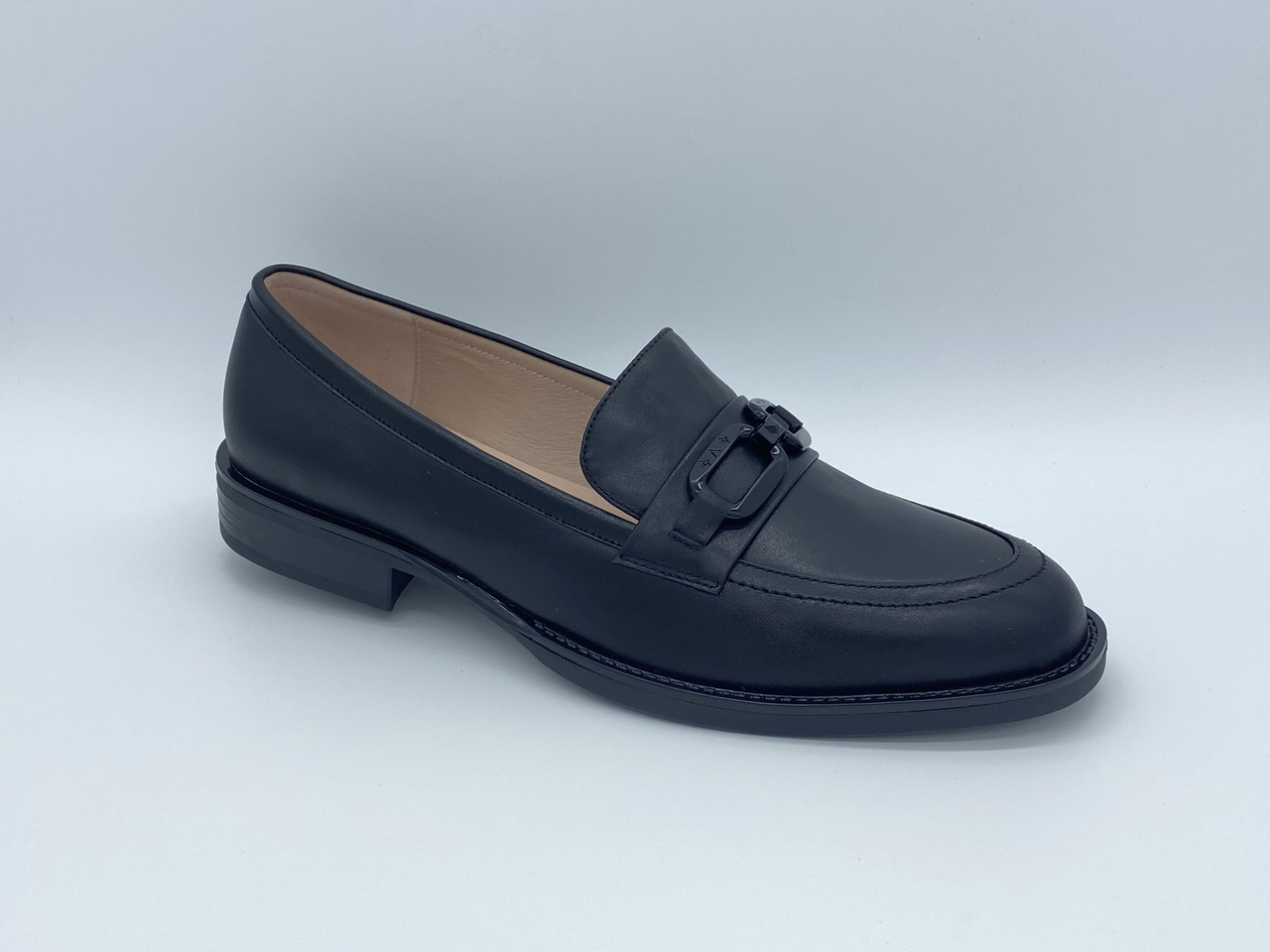 Чорні туфлі Erisses. Великі розміри (41, 42, 43).