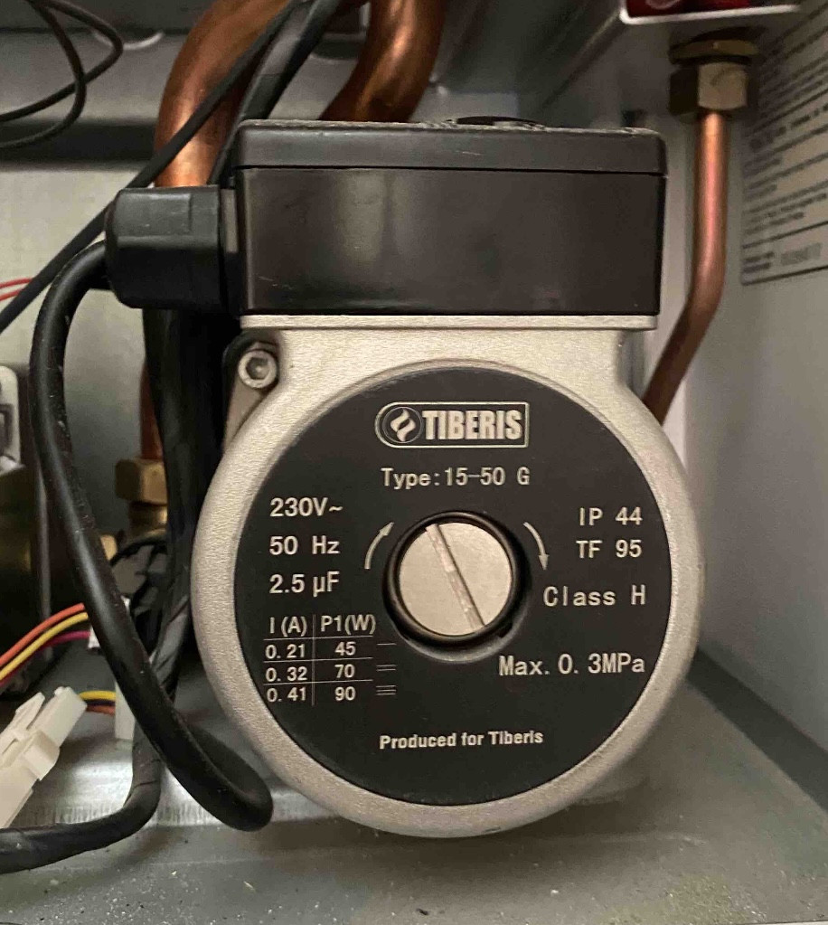 Циркуляционный насос для газового котла Tiberis (по часовой стрелки)