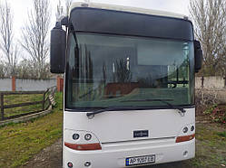 Виробництво та заміна лобового скла триплекс на автобусі VanHool T 915CL у Нікополі (Україна).