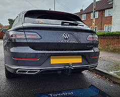 Фаркоп Volkswagen Arteon 2017- (Фольксваген Артеон) швидкознімний гак на ключах