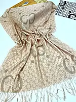 Модный молодежный шарф со стильным принтом