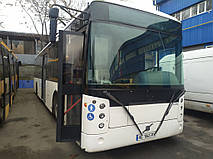 Виробництво та заміна лобового скла триплекс на автобусі Volvo B7RLE VEST Center у Нікополі (Україна). 12
