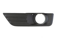 Решітка в бампер ліва Ford Focus 04-08 рр.
