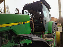 Виробництво та заміна лобового скла триплекс на тракторі John Deere 8300 у Нікополі (Україна). 3