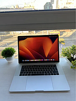 MacBook Pro 15' 2018 / 16 Gb RAM 512 SSD Core i7 + AMD 4 GB Video