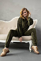 Жіночий спортивний велюровий костюм з капюшоном кольору хакі