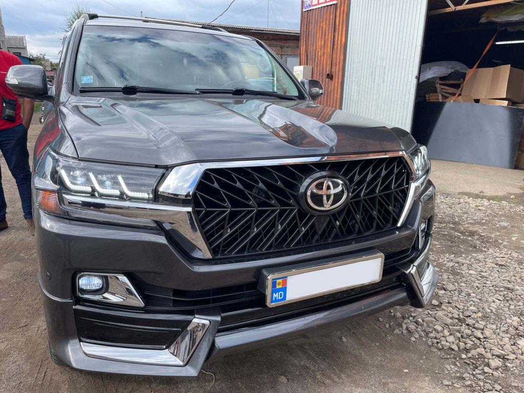 Комплект обвісів 2016-2024 (TRD 2021) Білий колір для Toyota Land Cruiser 200, фото 1