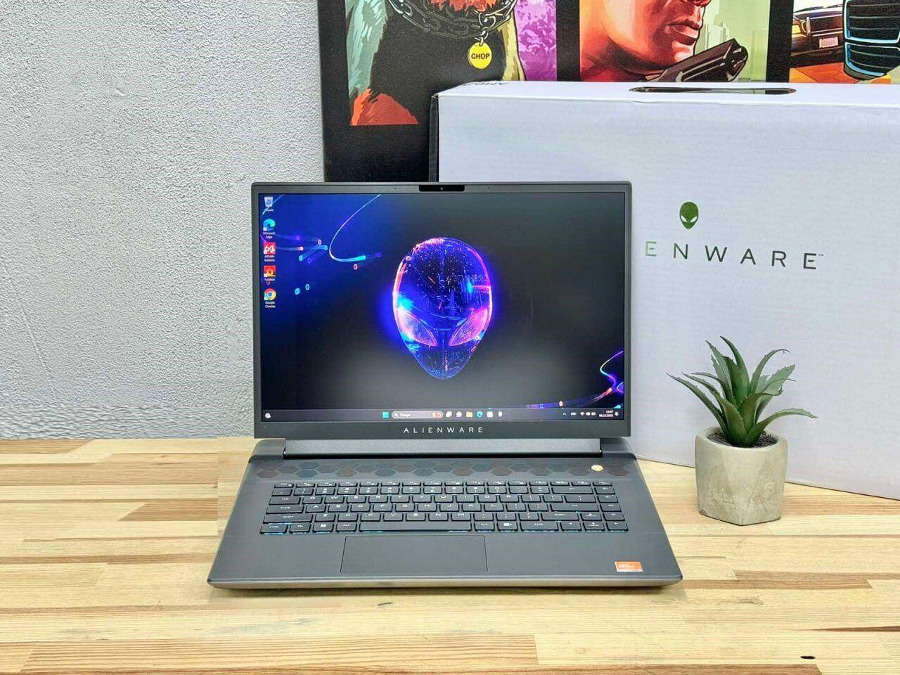 Новий ігровий ноутбук Dell Alienware m16 R1 16" 1920x1200| Ryzen 9 7845HX| 32GB RAM| 1000GB SSD| Radeon RX 7600M XT 8GB