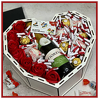 Романтичний подарунковий бокс Ніжна Любов, Креативний подарунок, дівчині на 14 лютого і 8 березня з вином