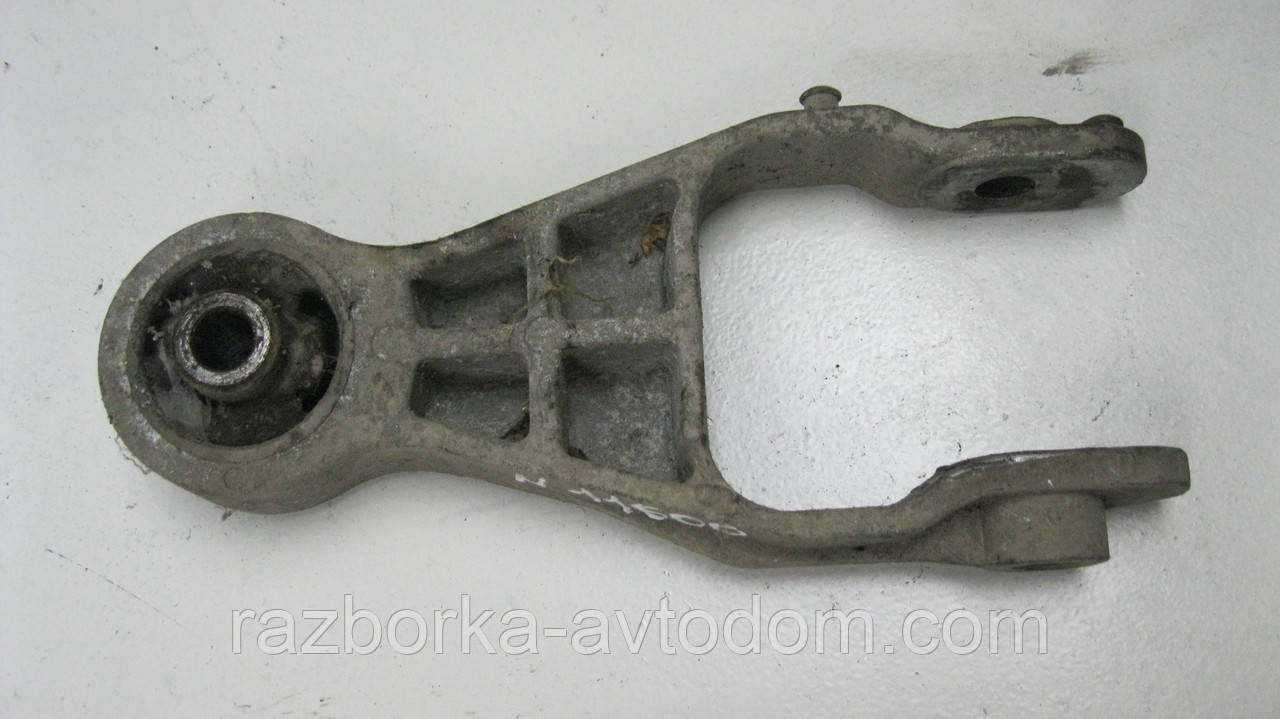 Подушка (опора) двигуна задня Opel Corsa C (2000-2012) OE:13117088