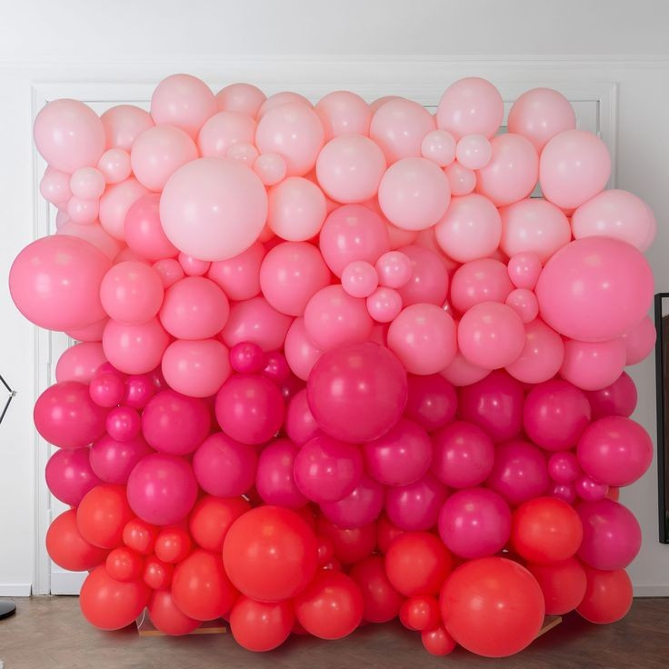 Стіна з кульок Малина (268 кульок)