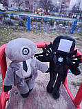 Спікер-Мен Агент-Колонка - Людина проектор у костюмі - Плюшева м'яка іграшка - Skibidi Туалет - Скібіді персонаж, фото 3