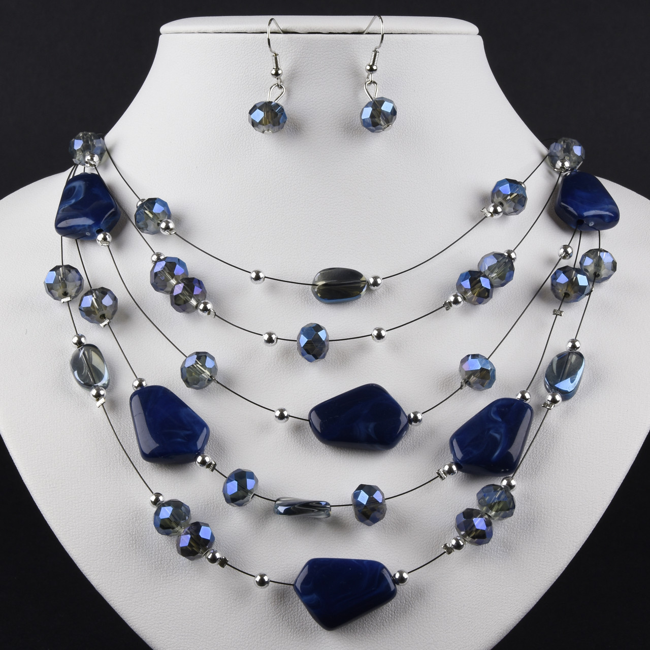 Комплект бусы и серьги женские многослойные на черной леске синие переливающиеся камушки лазурит длина 45-50см