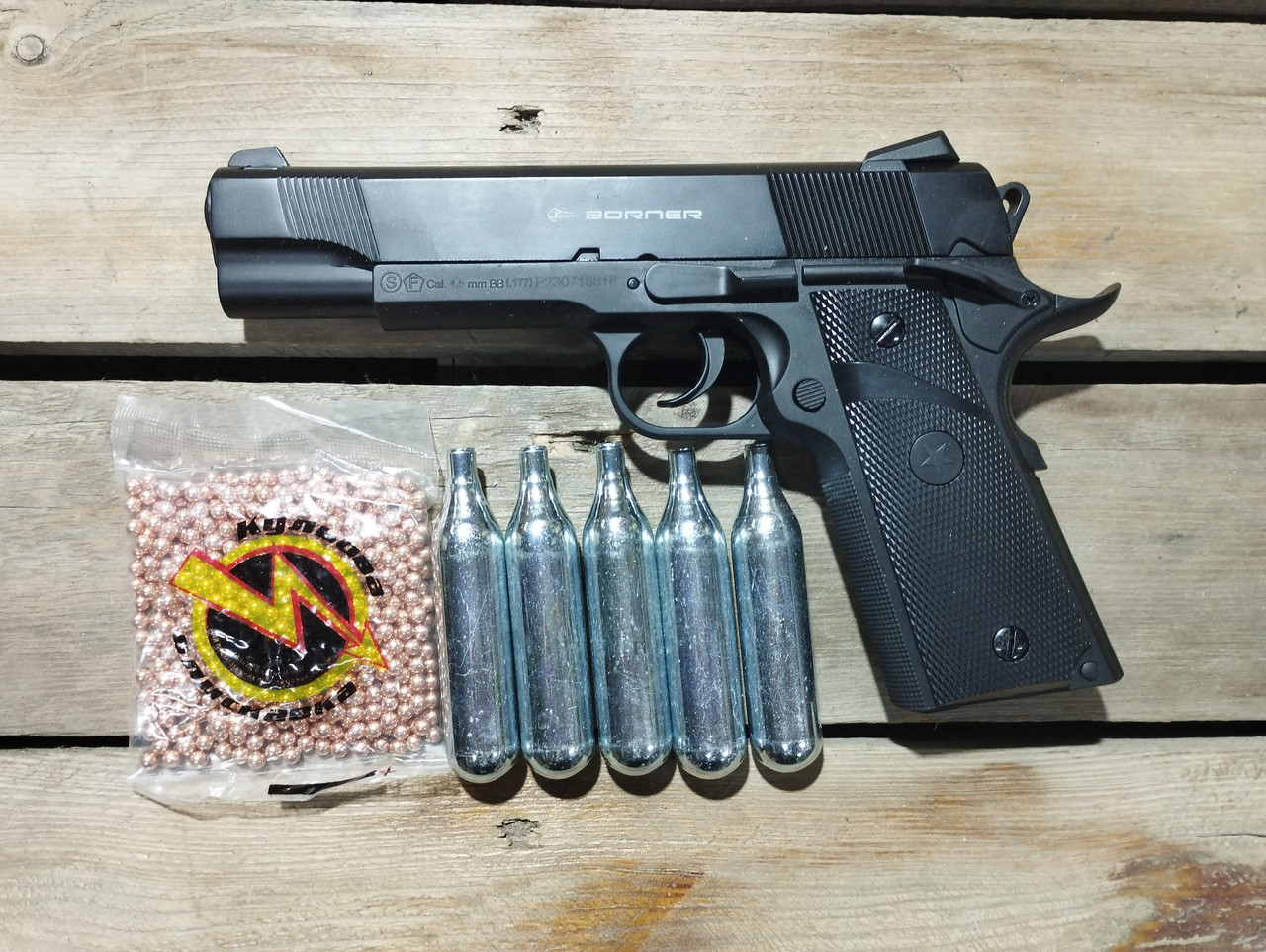 Пневматичний пістолет Borner Predator Elite (Colt 1911) + 5 СО2 + 400 кульок