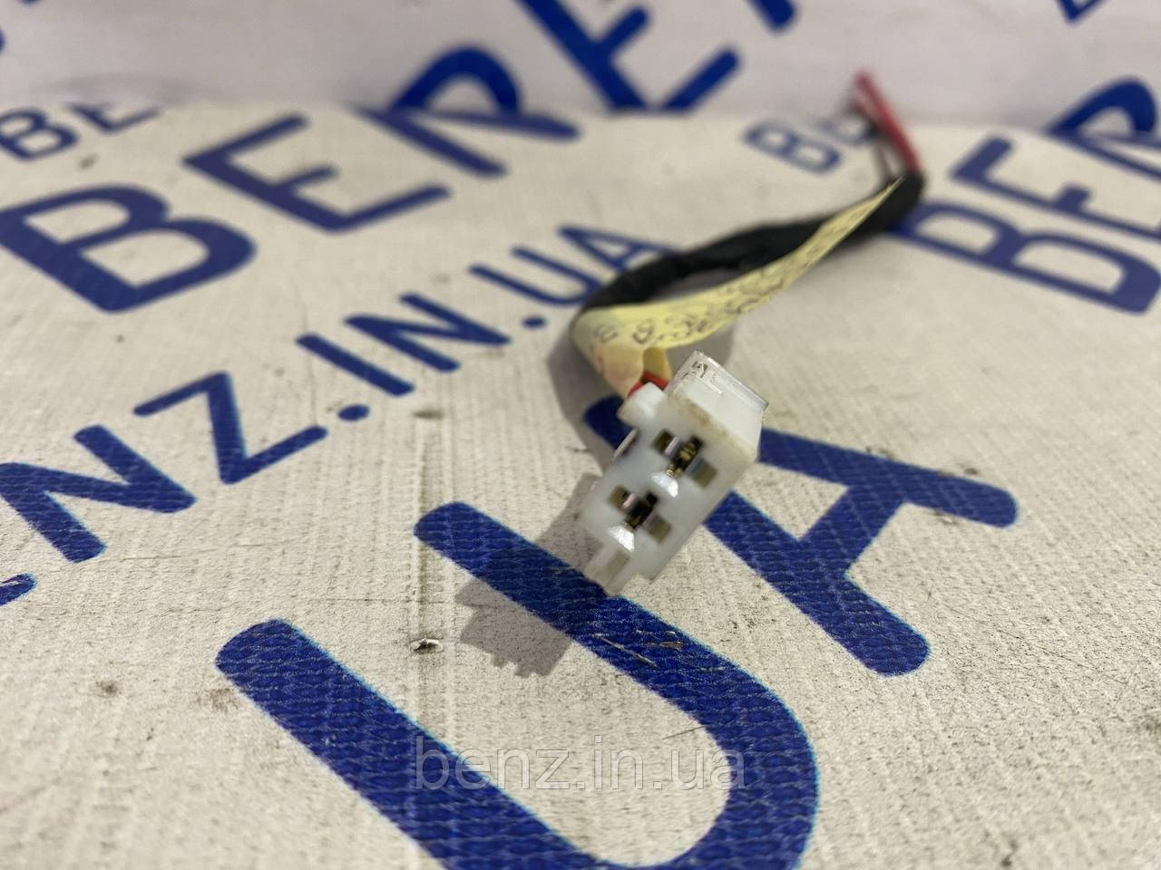 Роз'єм б/в sam задній Mercedes W211 A0375452828, фото 1