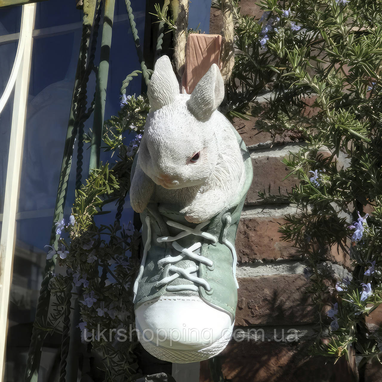 Декоративная фигурка для сада Engard "Кролик в ботинке" 22х9х19 см статуэтка в сад, садовая фигура (SH) - фото 3 - id-p2112329380