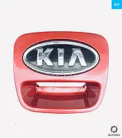 Декоративная накладка крышки багажника Эмблема Логотип Kia Rio III UB HB Б/У