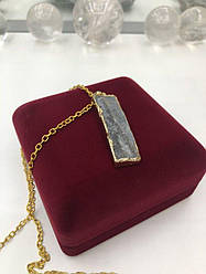 Кулон із друзою кварцу