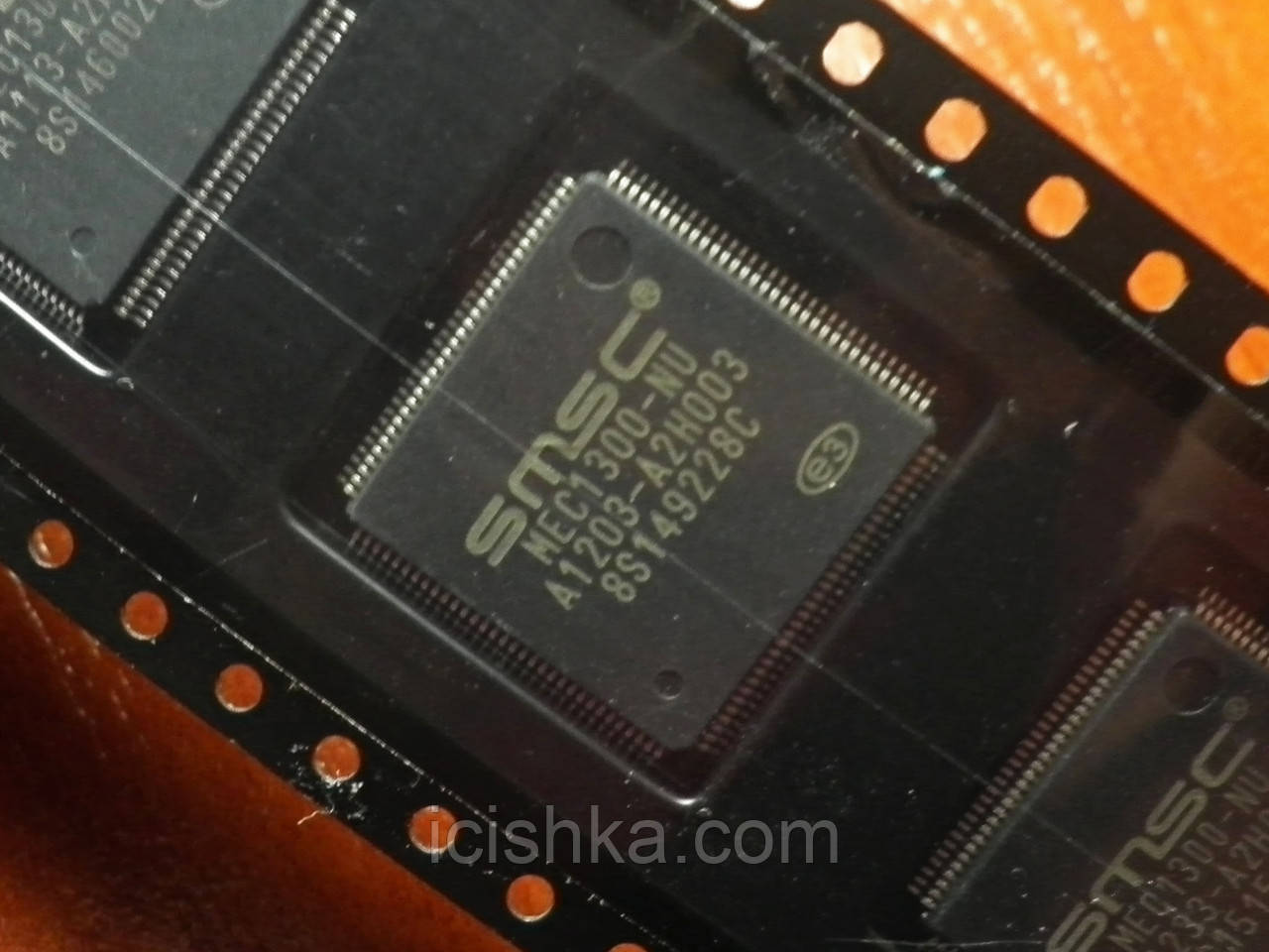 SMSC MEC1300-NU — Мультиконтролер, фото 1