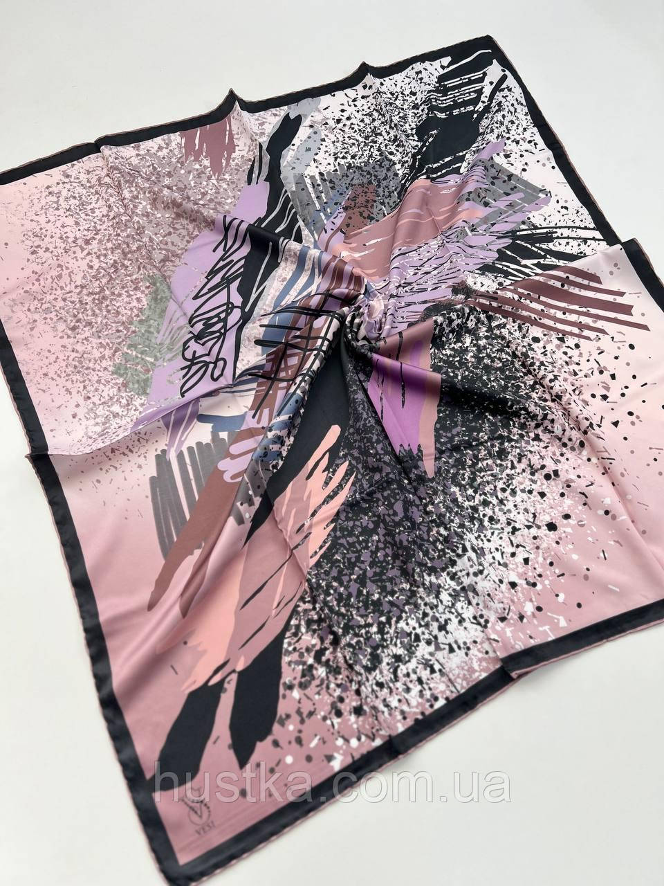 Шовкова хустка Vesi абстракція 90*90 см пудровий ручна обробка краю