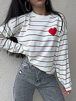 Женский свитер тельняшка свободного фасона с сердцем на груди (р. 42-46) 9sv3331 Белый с бежевой полоской