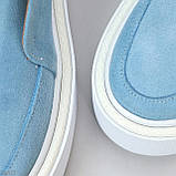 Замшеві небесно блакитні лофери натуральна замша на потовщеній білій підошві взуття жіноче, фото 4