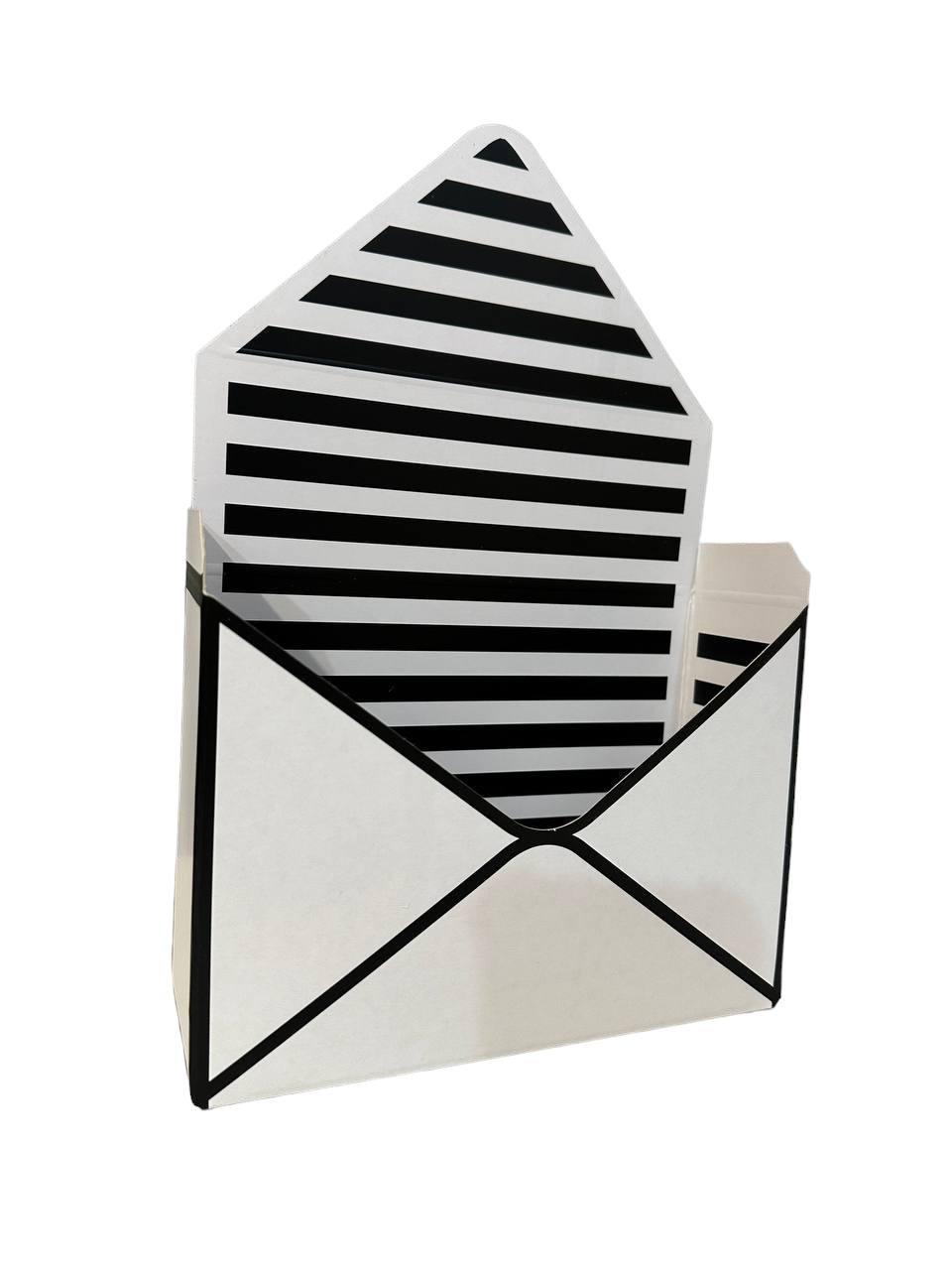 Коробка-конверт флористична біло-чорна 20*7*29.5 см
