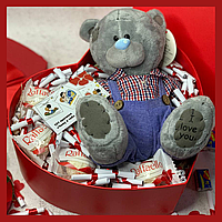 Запоминающийся подарок на 8 марта подарочный бокс Нежное Сердце с мишкой и конфетами, тематические подарки