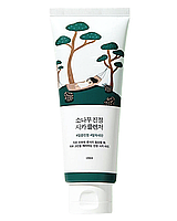 Очищающая пенка с экстрактом игл сосны ROUND LAB Pine Calming Cica Cleanser 150 ml