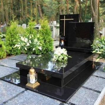 Європейський пам'ятник  "Чорна Спокуса" 1200*2000