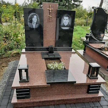Європейський подвійний пам'ятник закритий квітник із граніту на могилу 1800*1800