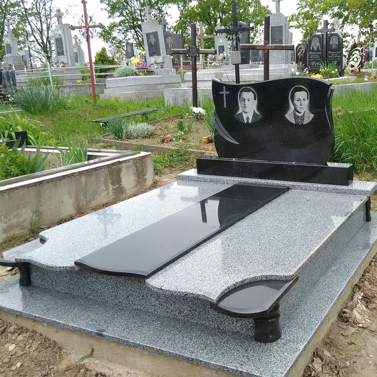 Подвійний пам'ятник для двох "Вічне Єднання" 2000*2200