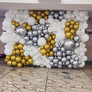 Стіна з кульок Шик (302 кульки) | Білий золото срібло