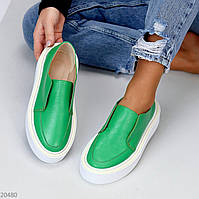 Женские туфли лоферы на белой платформе кожаные зеленые Adriana