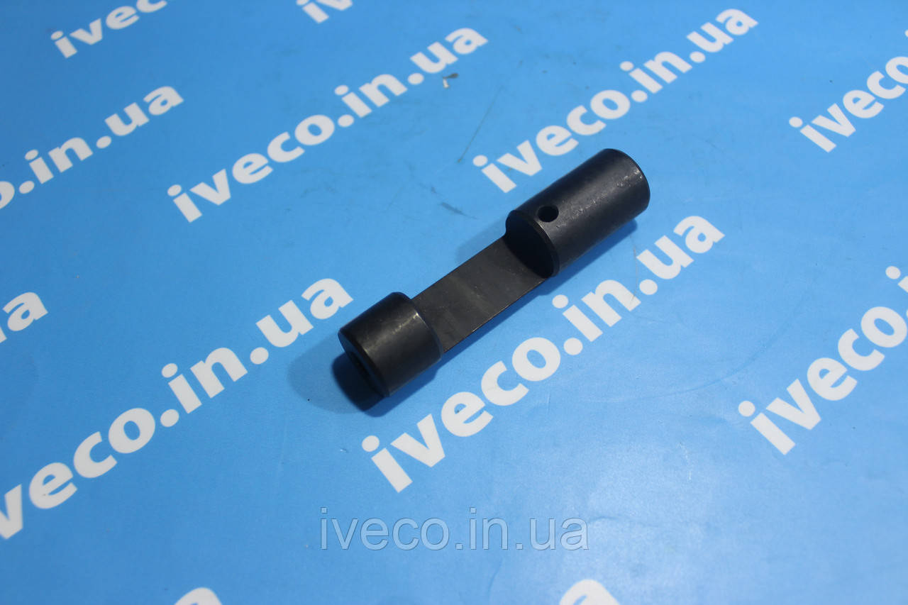 Вал коробки відбору потужності КПП Iveco Trakker EuroTrakker EuroStar 8850797