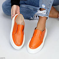 Женские туфли лоферы на белой платформе кожаные оранжевые Adriana