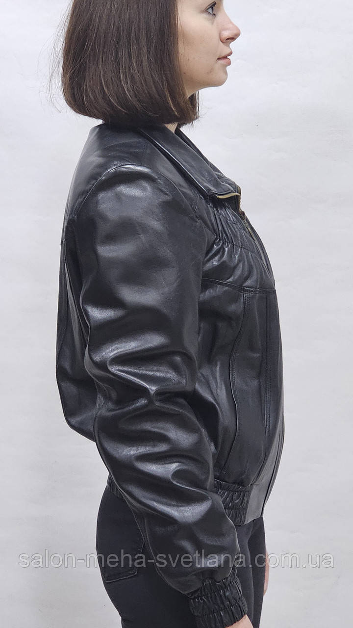Куртка из натуральной кожи под резинку на молнии цвет-чёрный длина-55см 46р 48р 50р 52р ОГ-104,108 ОБ-108,112 - фото 2 - id-p15663828