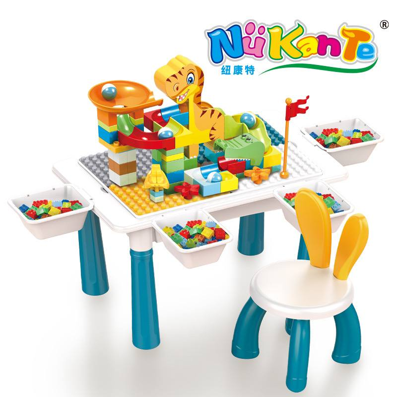 Дитячий ігровий багатофункціональний столик з конструктором та стільчиком 6 в 1 6039на 104 деталі