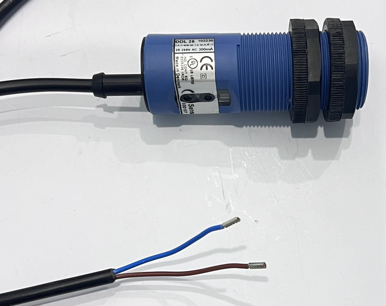 Ємнісний безконтактний датчик  DOL 25 СА-P-М30-NF-CA-SCR-M-1T (102230)