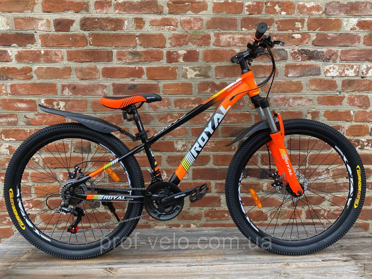 Велосипед Royal 26-13" DRIVE чорно-померанчовий 2024