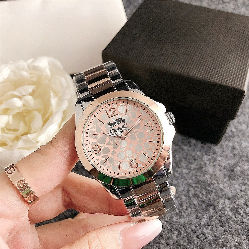Стильний наручний годинник Coach