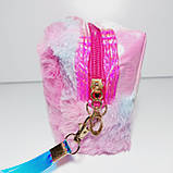 Косметичка райдужне штучне хутро форма бочечка з малюнком кішка, фото 3