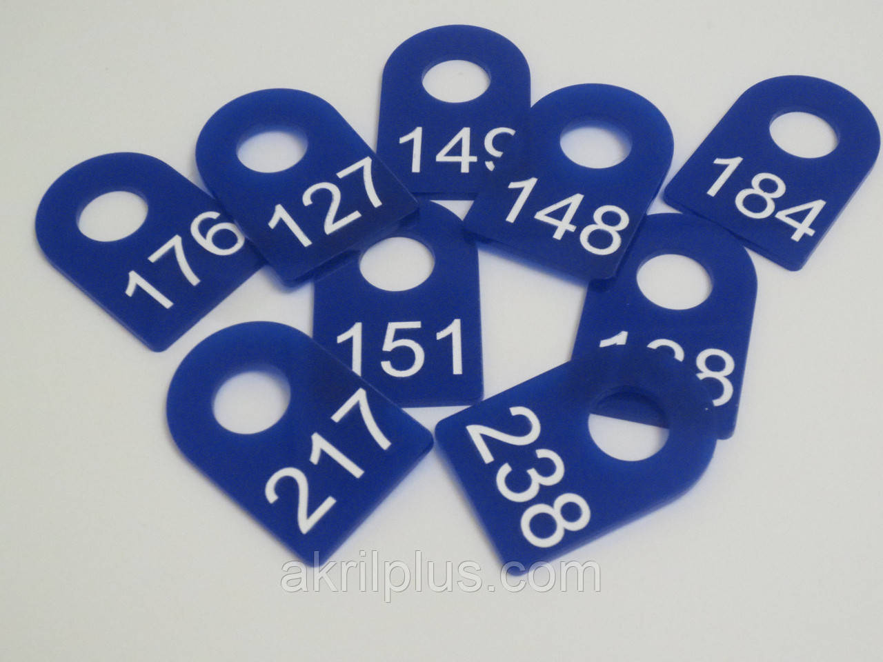 Номерки для роздягалень 60*40 мм сині із гравіюванням