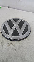 Эмблема капота Volkswagen Golf IV 2005 гг 1J06853630A