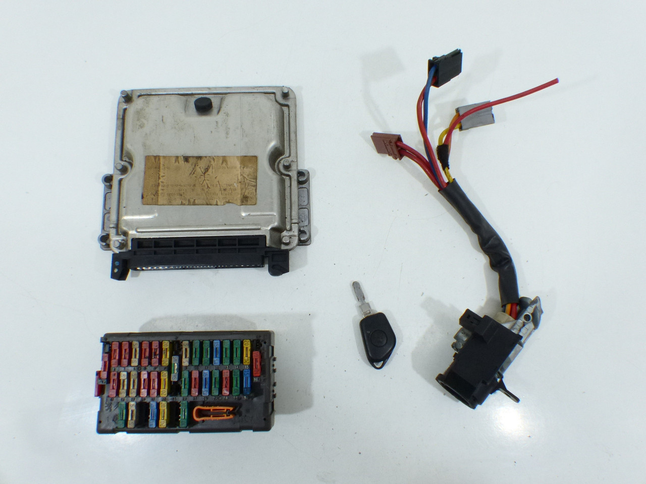 ЕБУ ECU Блок керування двигуном Peugeot 406 2.0 HDi 0281001782, 9634662880