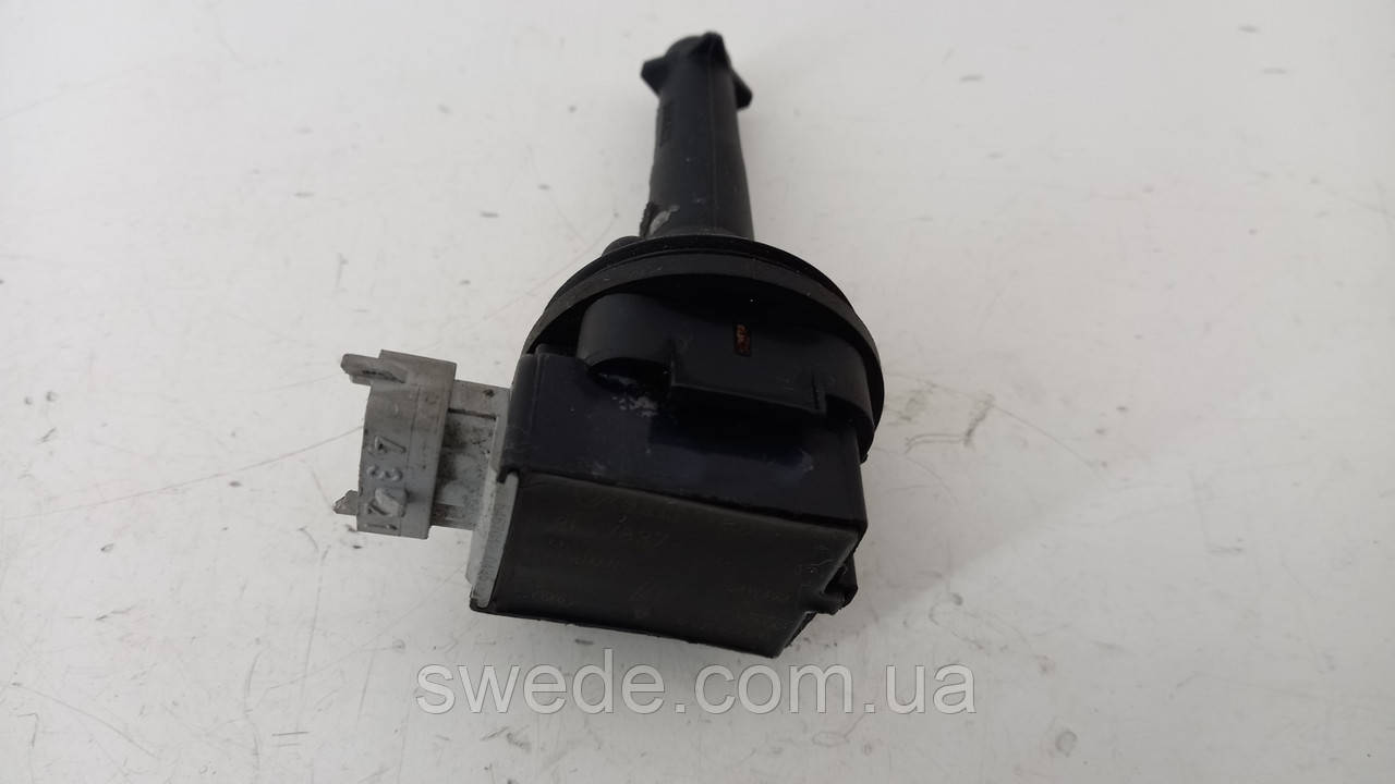 Котушки запалювання Volvo V40 V50 2.4b 2004-2012 рр 8677837