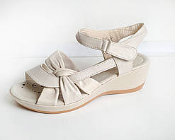 Жіночі, гарні, ошатні босоніжки Minghong 40 р